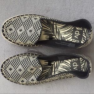 DV by Dolce Vita Woven Espadrilles NEVER WORN sz 8